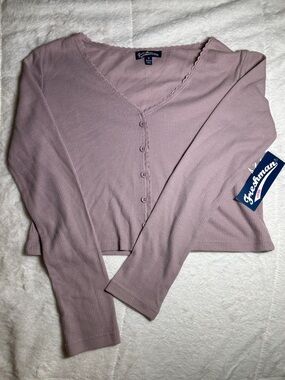 NWT Freshman Scallop-Trim Ribbed Button Crop Cardigan